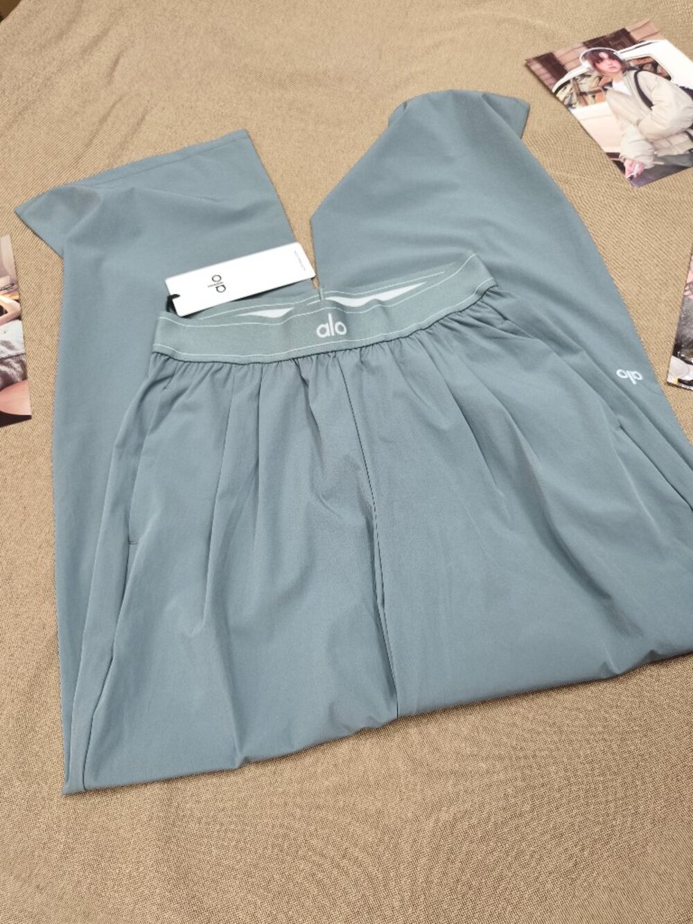 ALO Yoga NWT Suit Up Casual Pants Steel Grey🌻Relaxed Fit Regular-30" Inseam🥨 - Picture 2 of 7